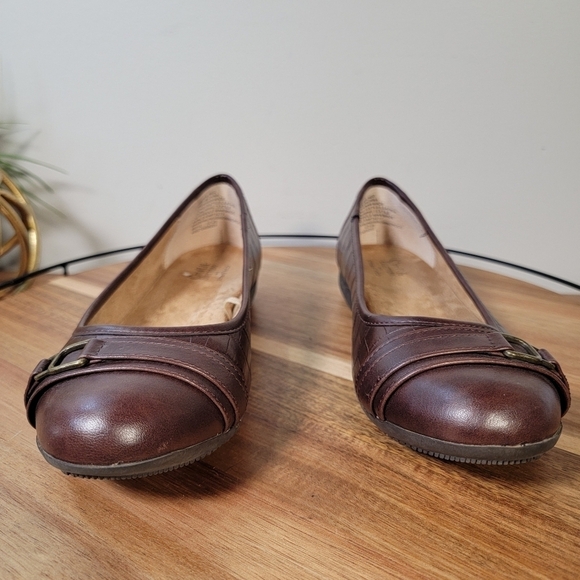 Croft and Barrow Brown Vegan Leather Croc Embossed Ballet Flats Size 8.5 - Picture 7 of 17